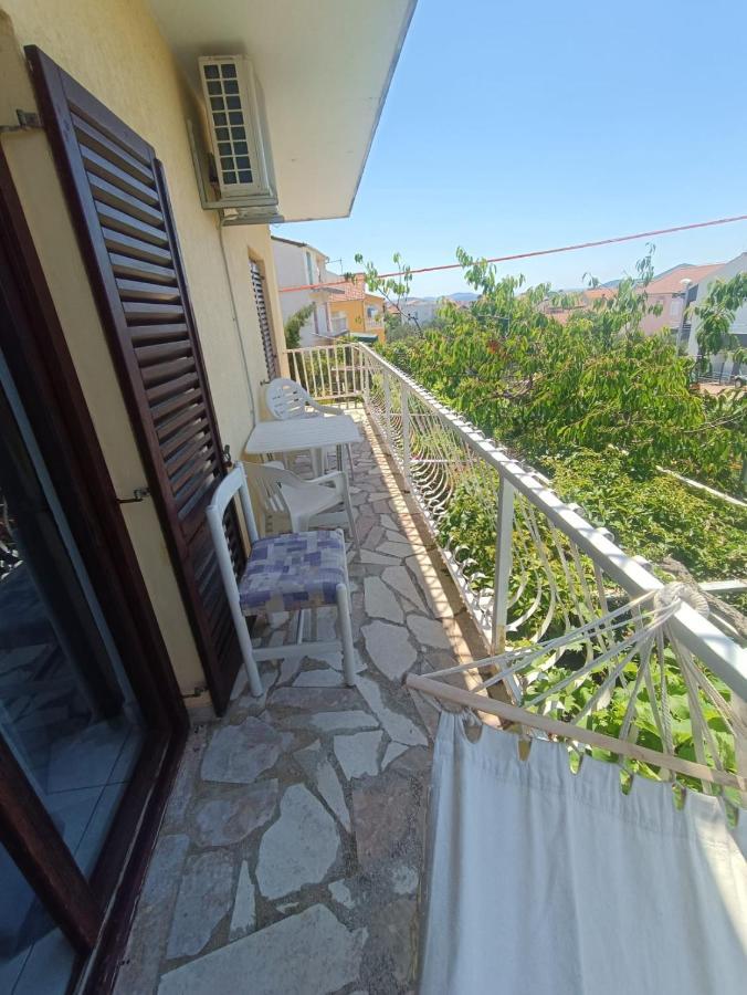 Tribunj Apartmani Esterno foto