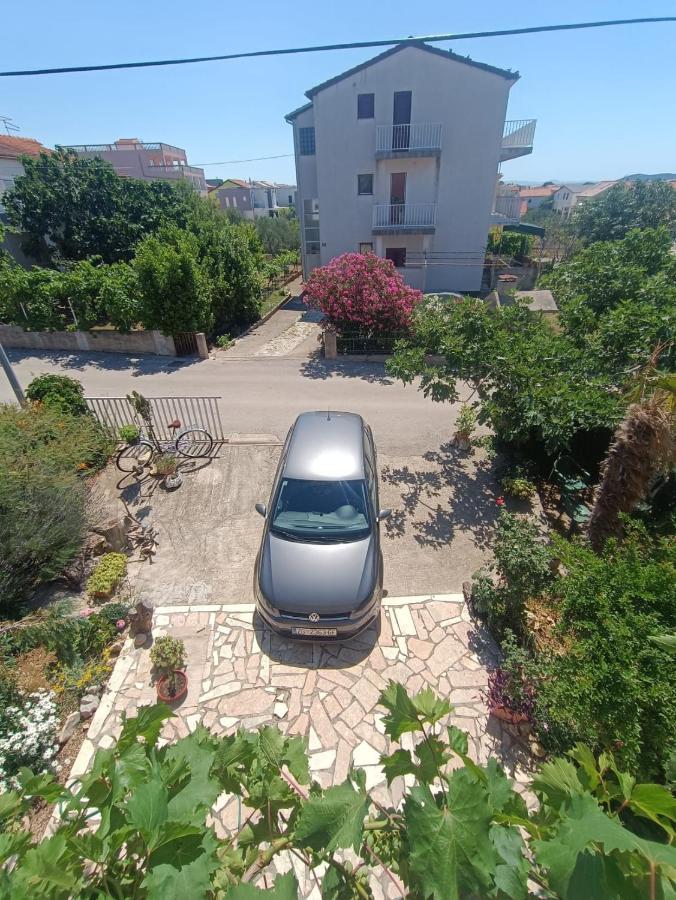 Tribunj Apartmani Esterno foto