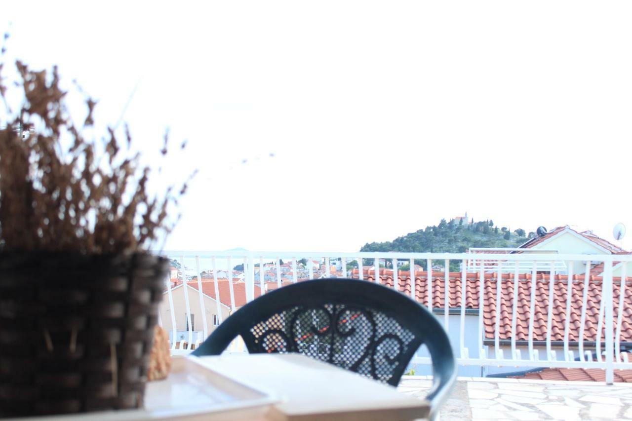Tribunj Apartmani Esterno foto